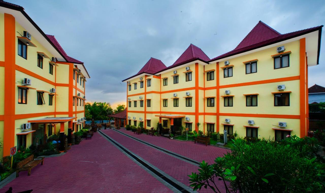 Ciptaningati Hotel Бату Екстериор снимка